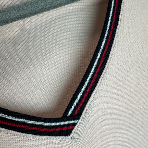 NWOT Tommy Hilfiger Favorite V Neck Size Small Red White and Blue Trim - Picture 3 of 5